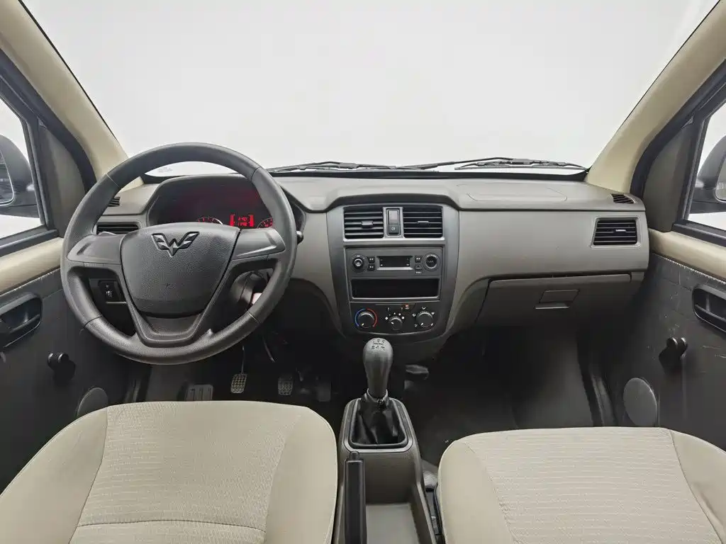 Wuling Rongguang S — миниатюра 5