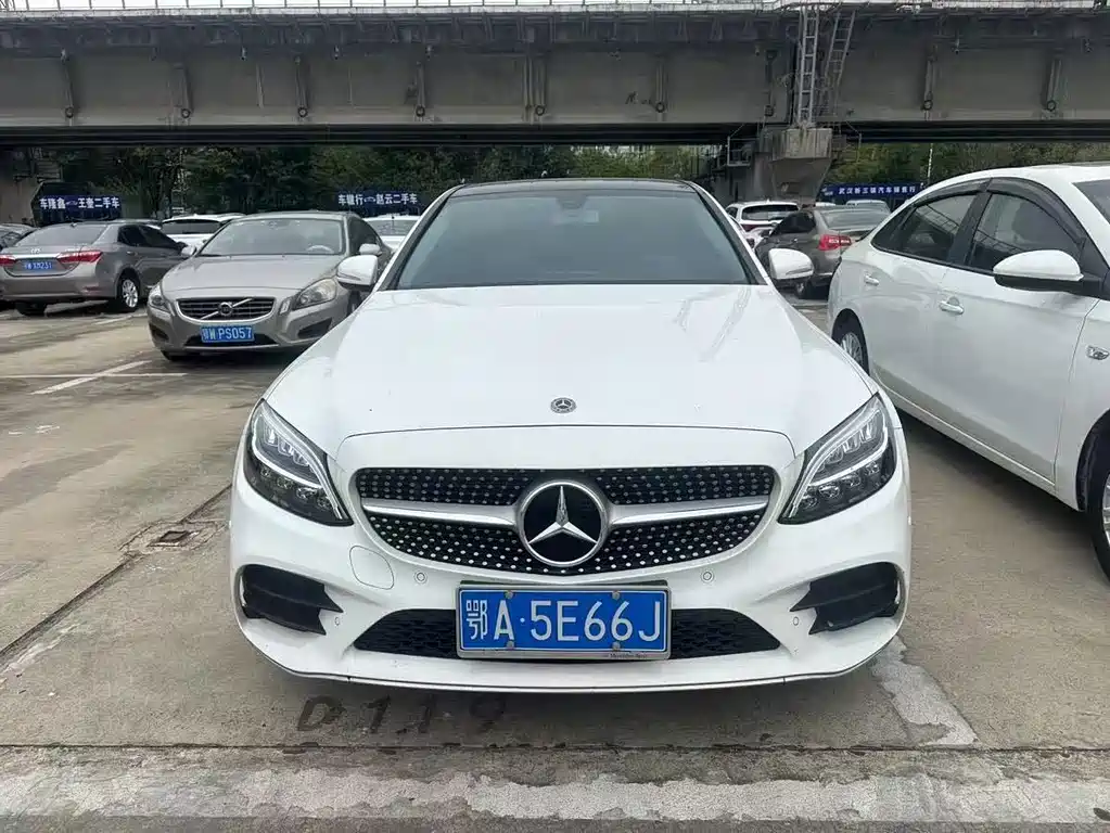 Mercedes-Benz C-Class — миниатюра 2