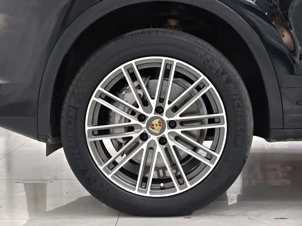 Porsche Cayenne — миниатюра 41