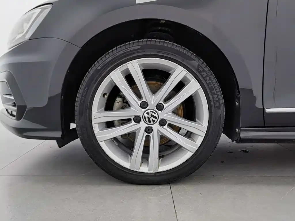 Volkswagen Sagitar — миниатюра 17