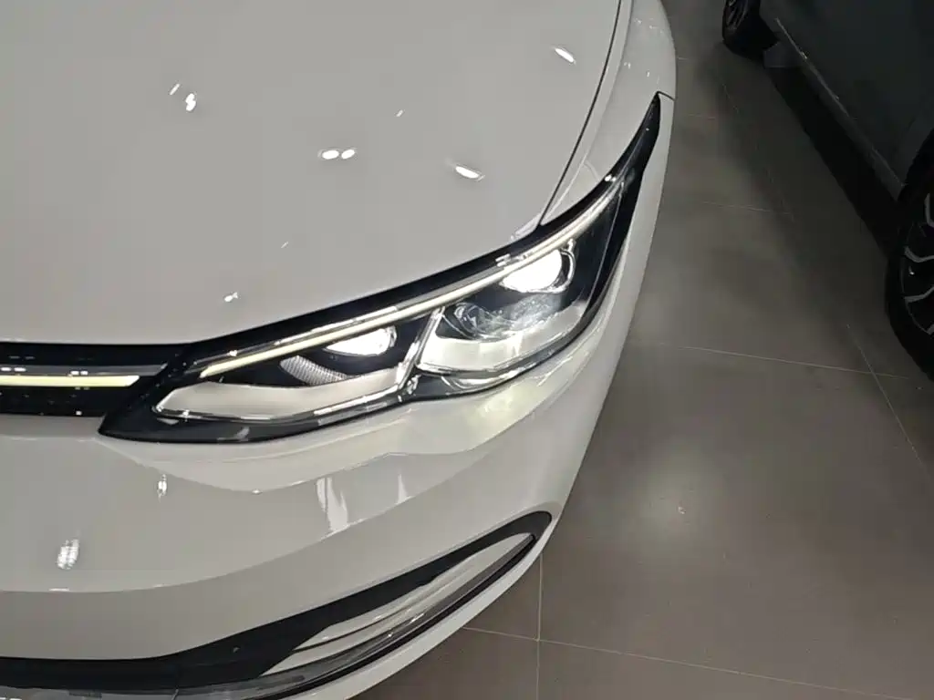 Volkswagen Golf — миниатюра 24