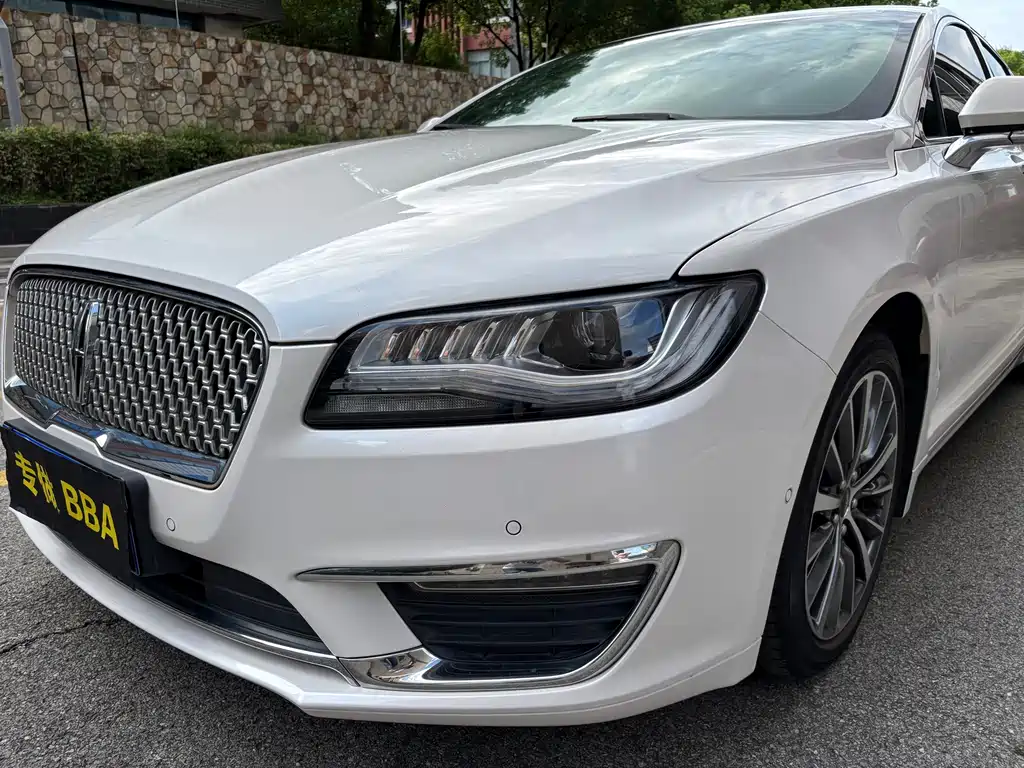 Lincoln MKZ — миниатюра 5