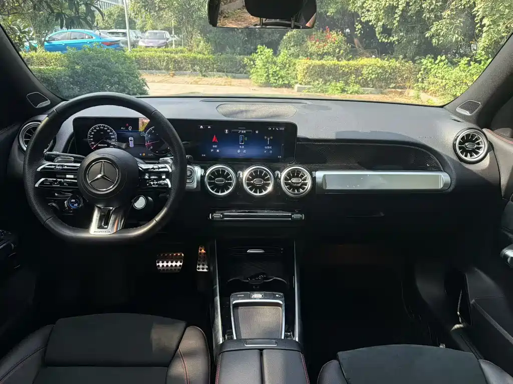 Mercedes-Benz GLB AMG — миниатюра 3