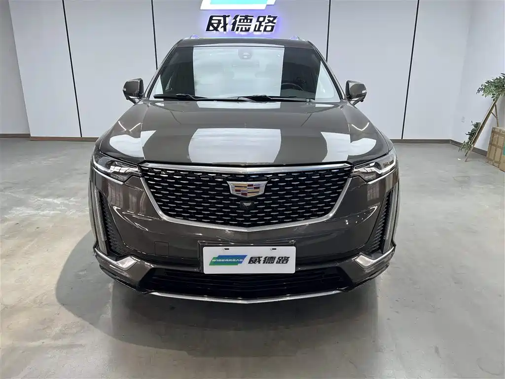 Cadillac XT6 2021 2.0T мест