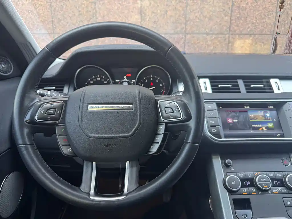 Land Rover Range Rover Evoque 2017 2.0T SE