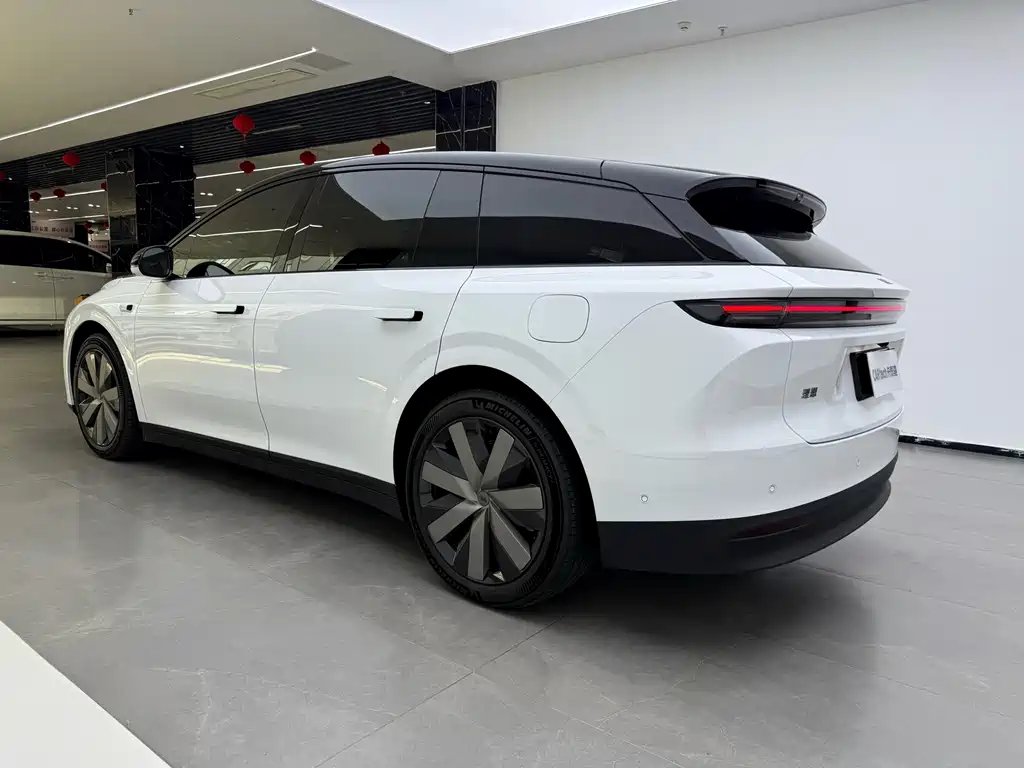 Li Auto Идеальный i6 — миниатюра 9