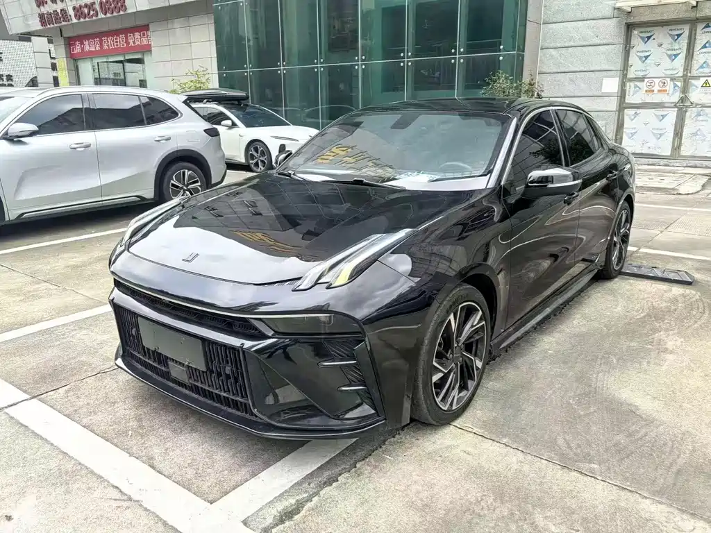 Купить Lynk & Co 03