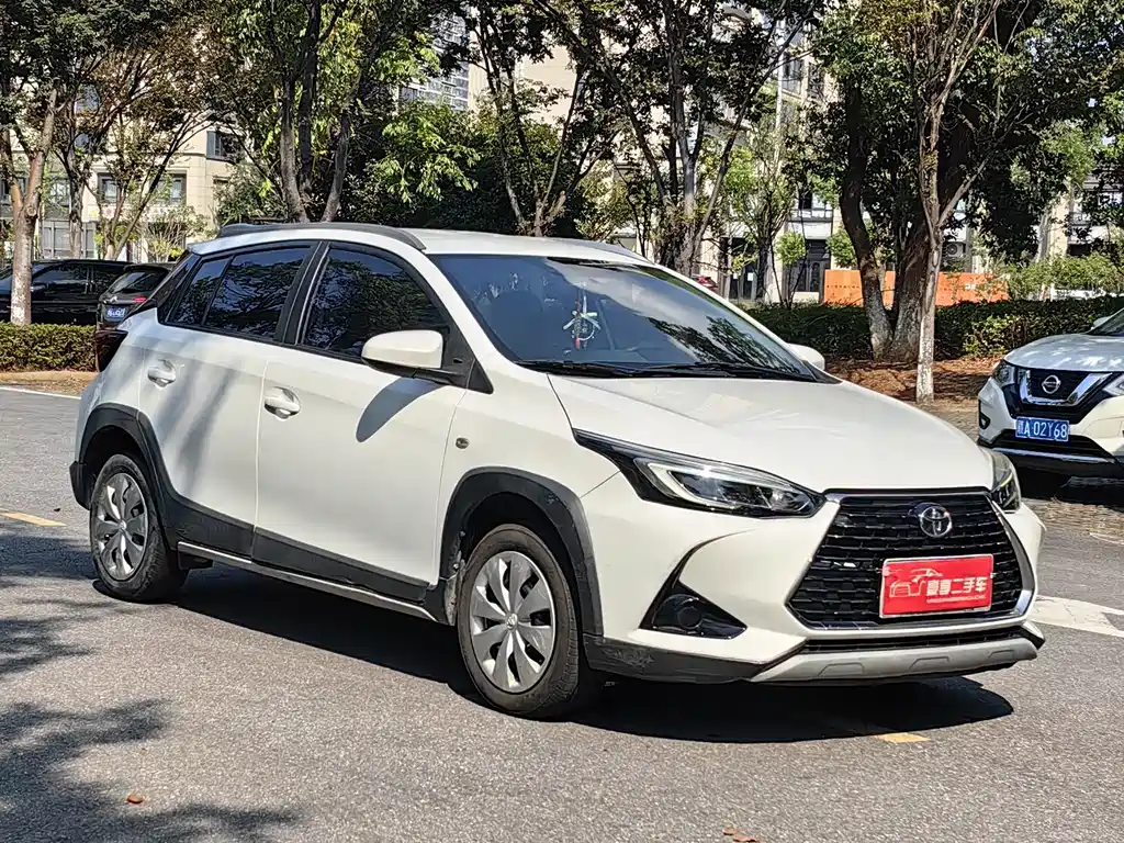 Toyota Yaris L — миниатюра 3