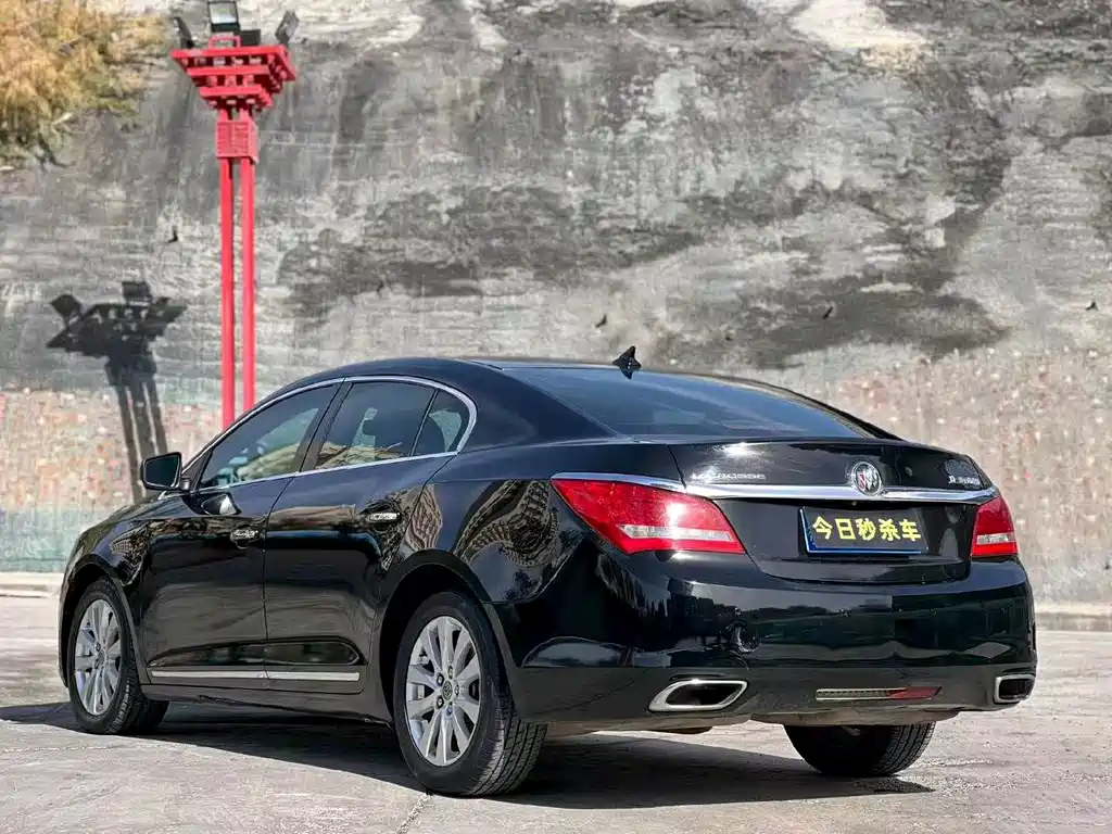 Buick LaCrosse — миниатюра 9