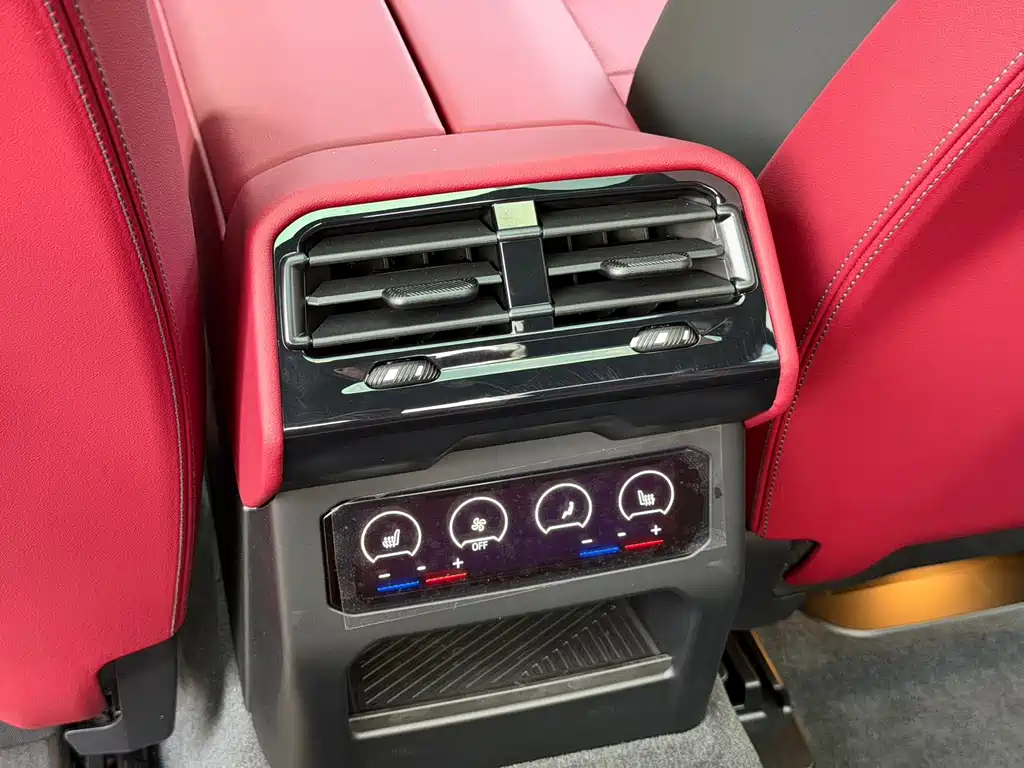 BMW 5 Series — миниатюра 14