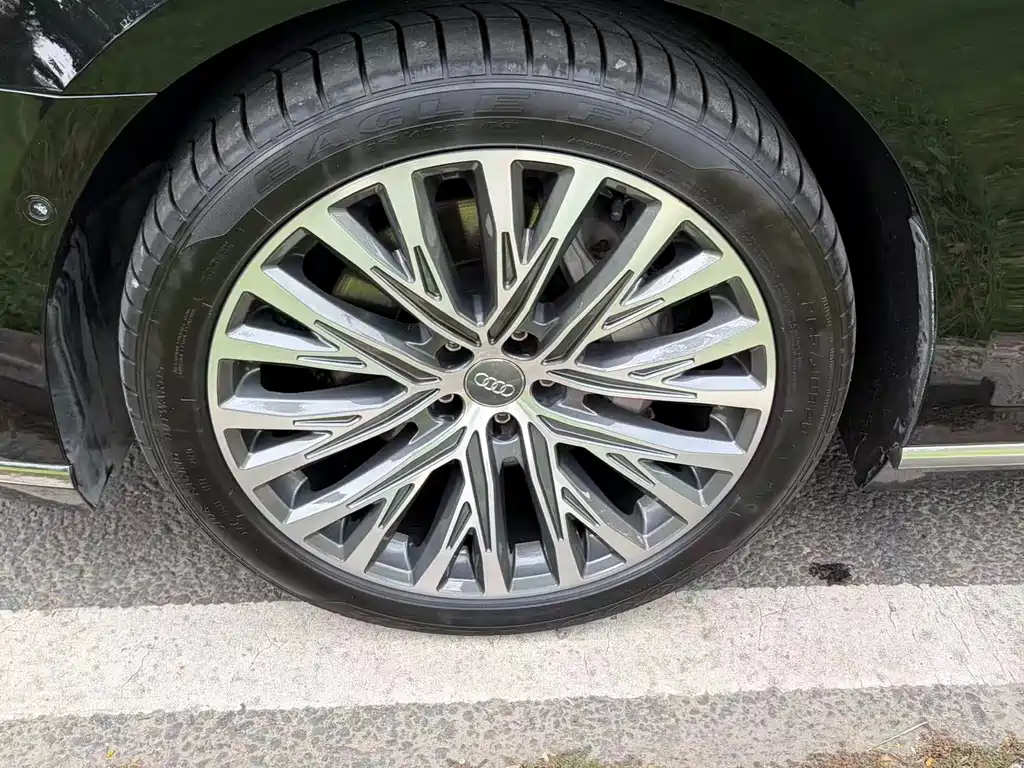 Audi A8 — миниатюра 9