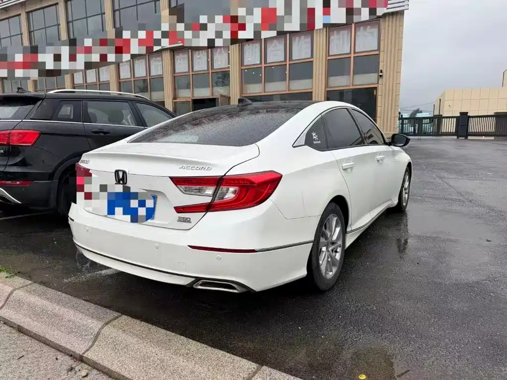 Honda Accord — миниатюра 8