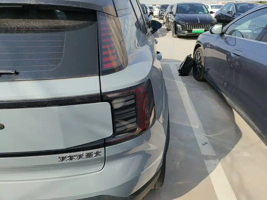 Volvo EX30 — миниатюра 8