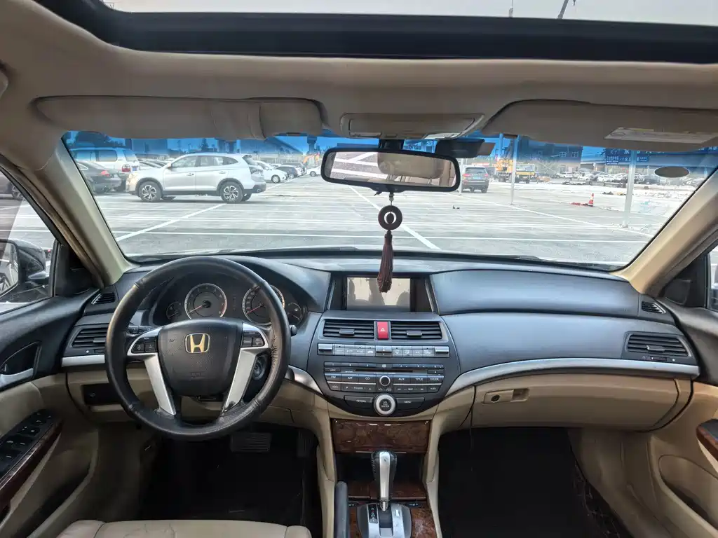 Honda Accord — миниатюра 7