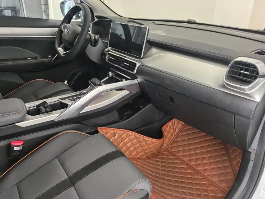 Geely Binyue — миниатюра 6