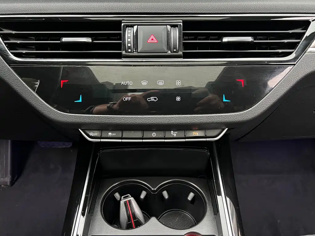 Hongqi Hongqi HS5 — миниатюра 15