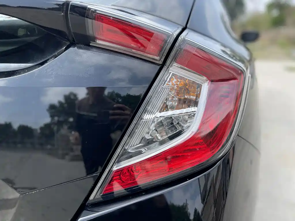 Honda Civic — миниатюра 18