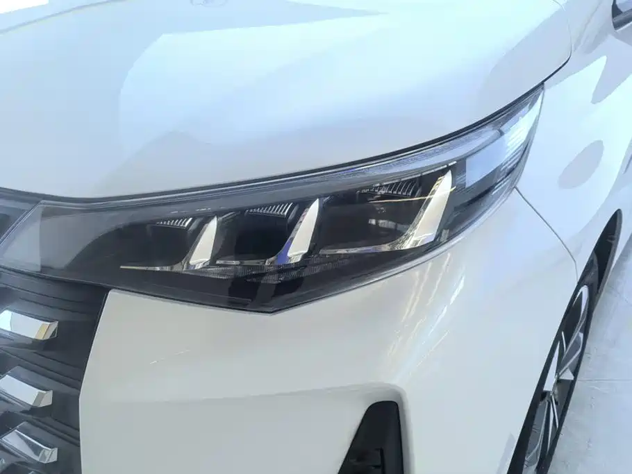 GAC Motor Trumpchi M6 — миниатюра 5