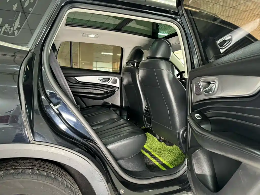Roewe RX5 MAX — миниатюра 16