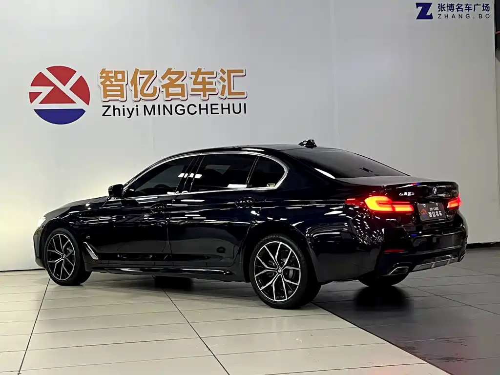 BMW 5 Series — миниатюра 9