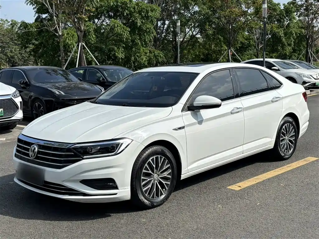Volkswagen Sagitar 2020