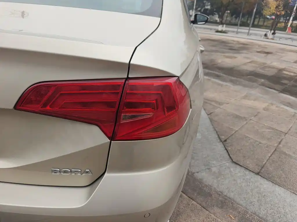Volkswagen Bora — миниатюра 8