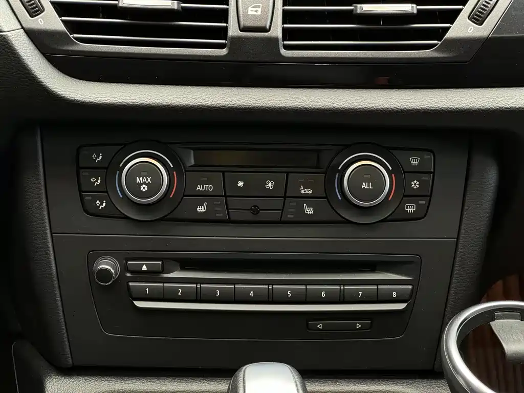 BMW X1 (Import) — миниатюра 12