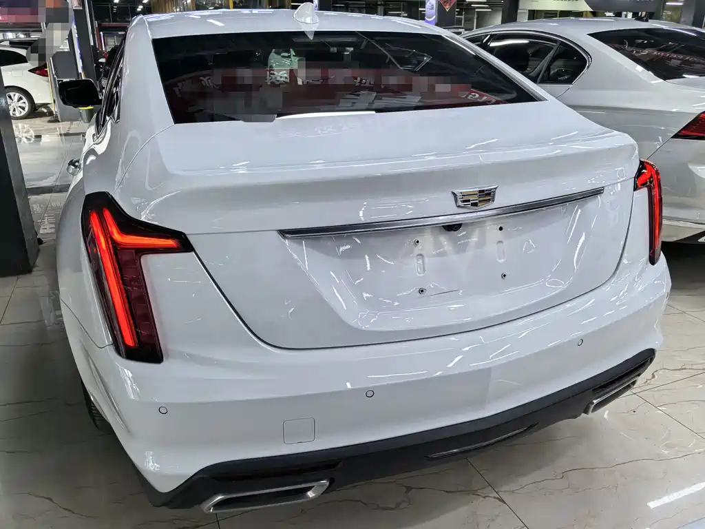 Cadillac CT5 — миниатюра 5