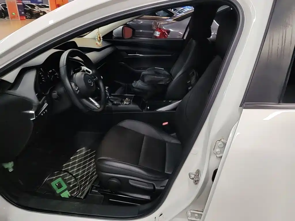 Mazda 3 Axela — миниатюра 15