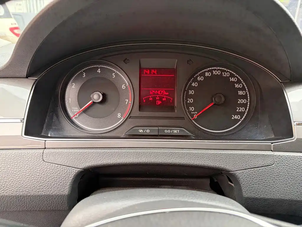 Volkswagen Santana — миниатюра 11