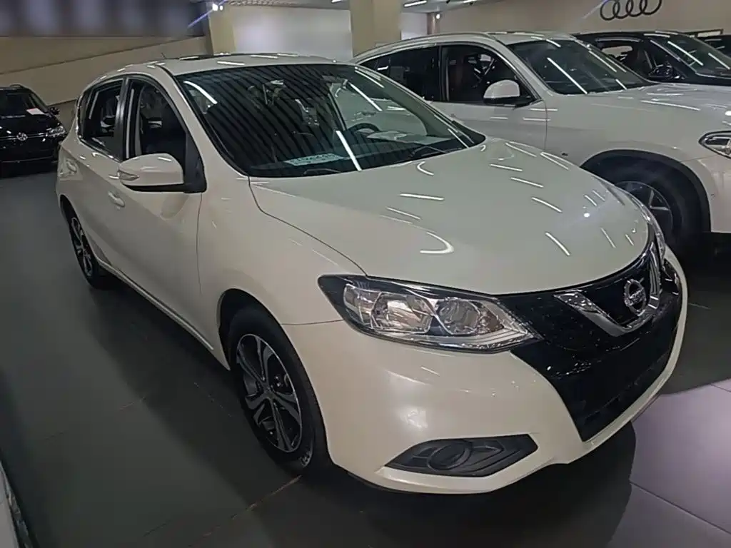 Nissan Tiida — миниатюра 4