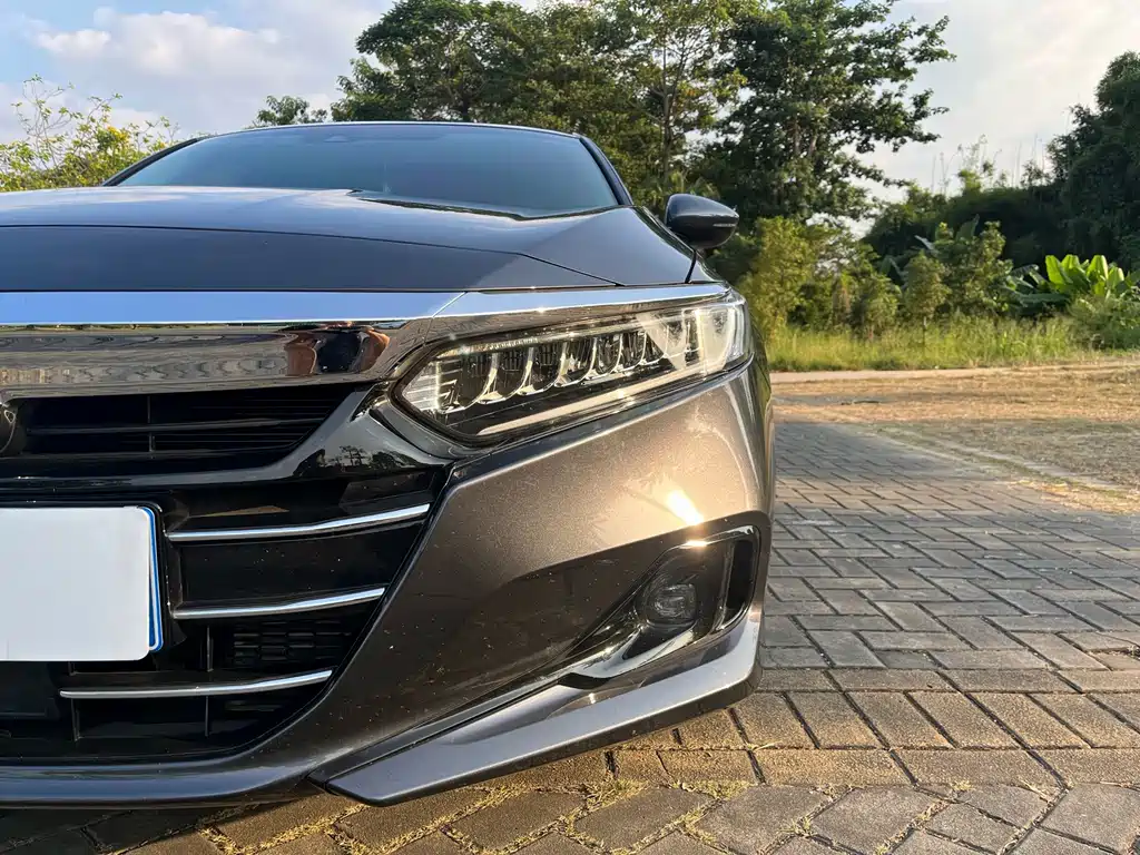 Honda Accord — миниатюра 8