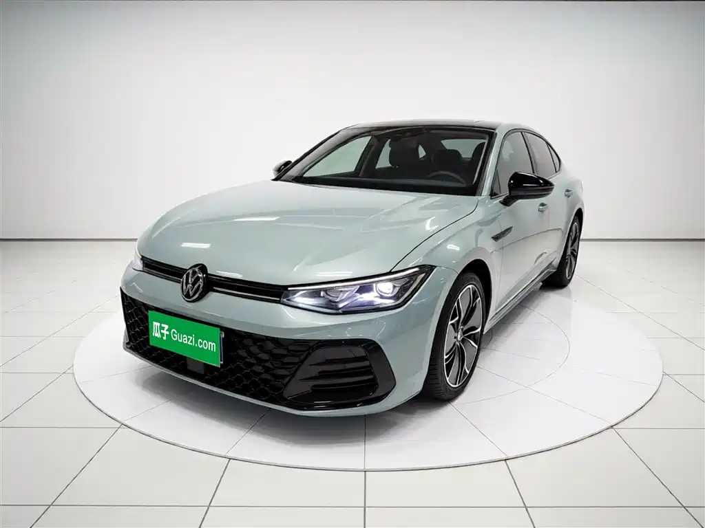 Volkswagen Passat 2025 Pro 380TSI