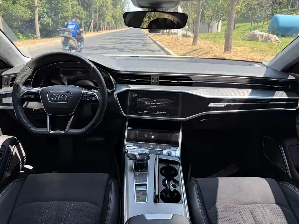 Audi A7L — миниатюра 5