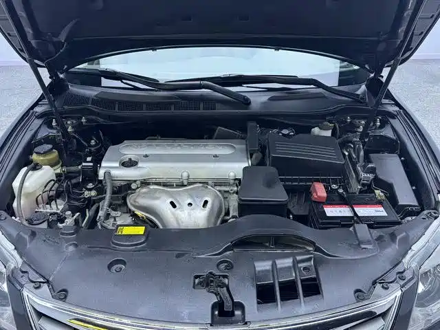 Toyota Camry — миниатюра 11