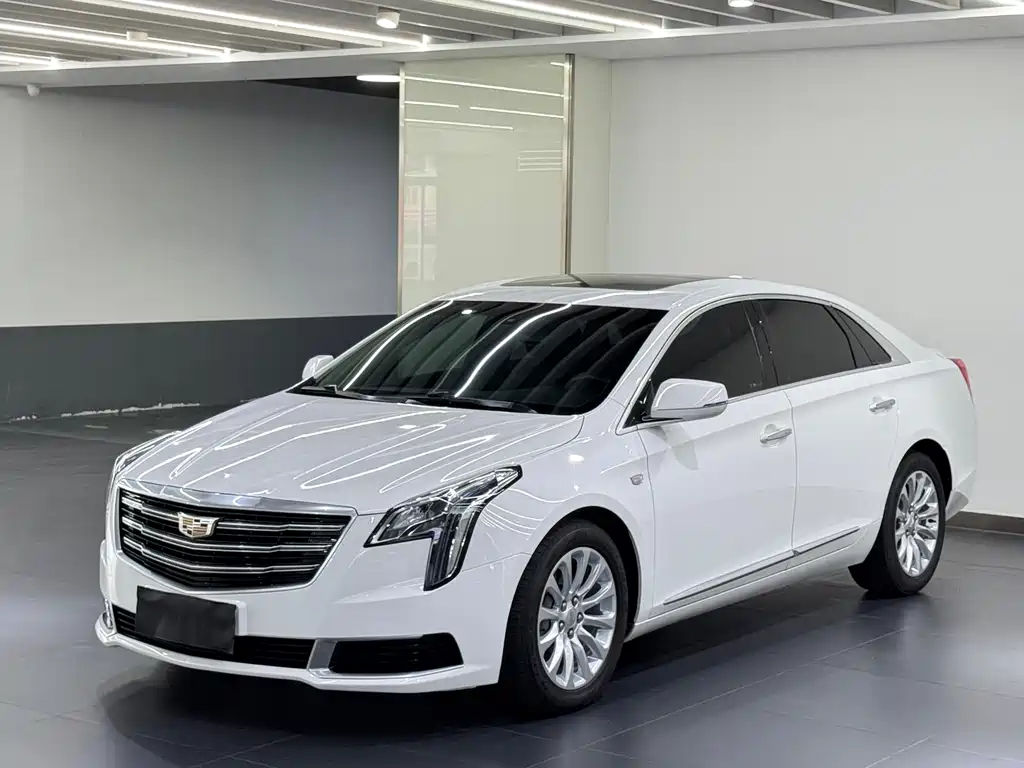 CADILLAC  XTS