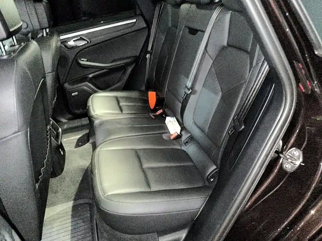 Porsche Macan — миниатюра 18