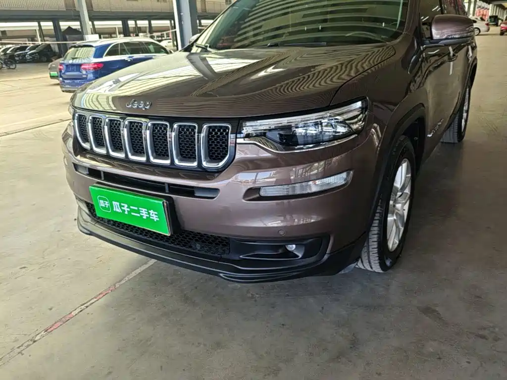 Jeep Commander — миниатюра 24