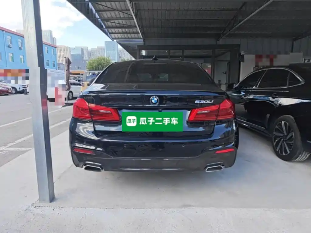 BMW 5 Series — миниатюра 6