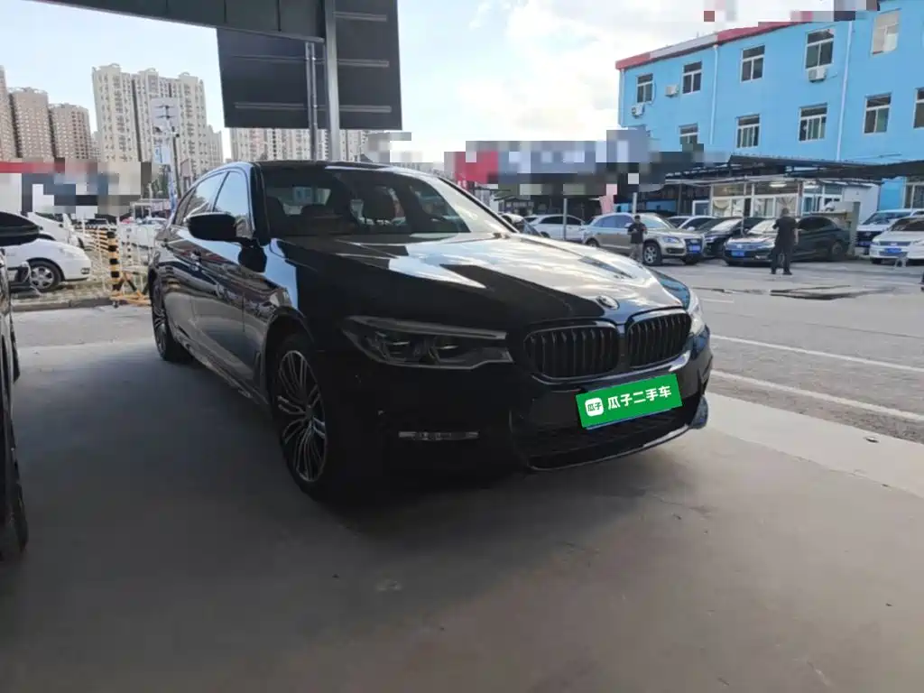 BMW 5 Series — миниатюра 4