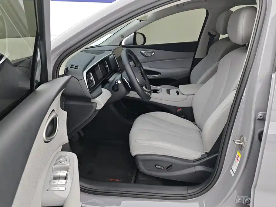 BYD Sealion 05 EV — миниатюра 9