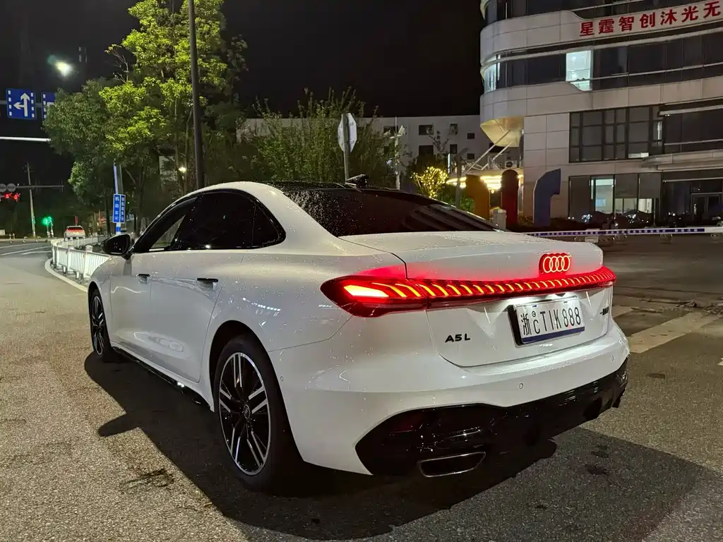 Audi A5L — миниатюра 7