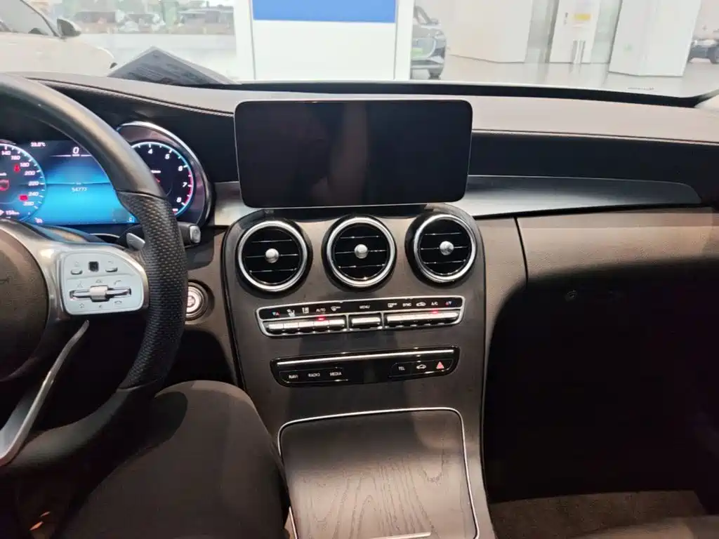 Mercedes-Benz C-Class — миниатюра 10