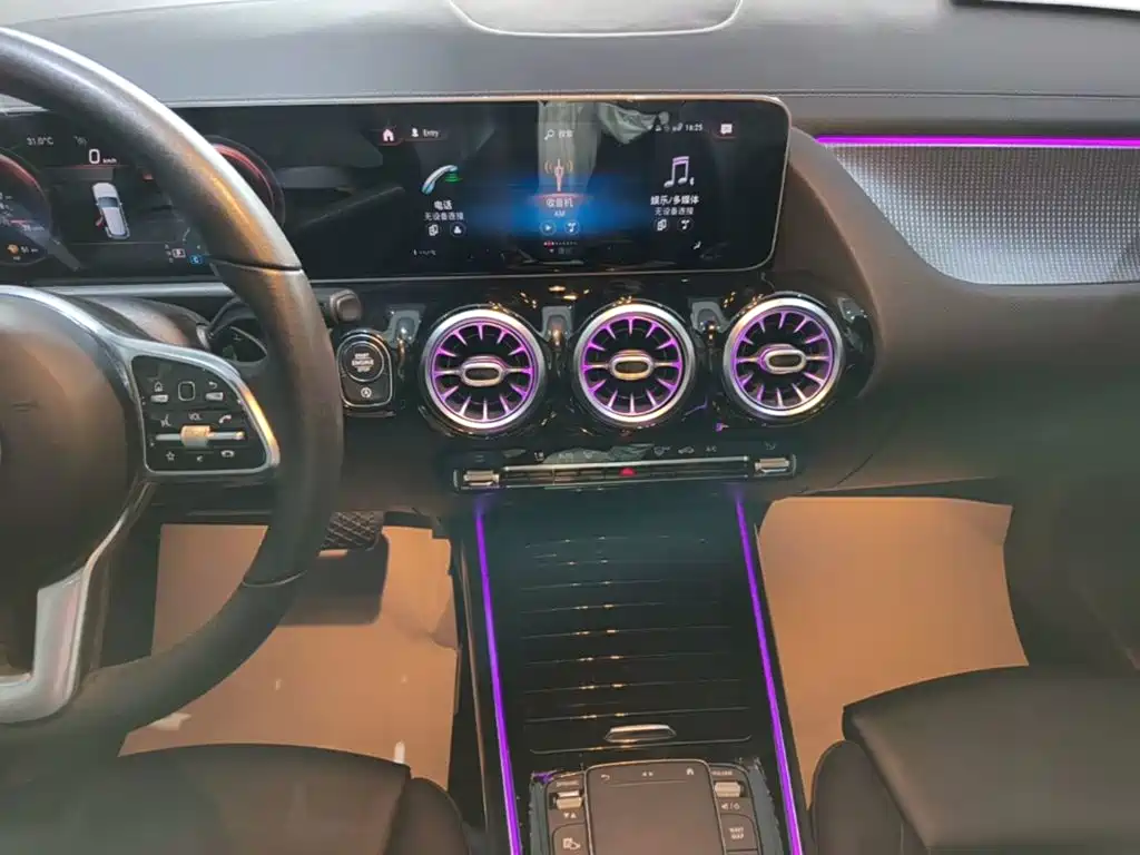 Mercedes-Benz GLA — миниатюра 13