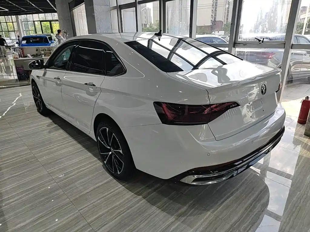Volkswagen Sagitar — миниатюра 5