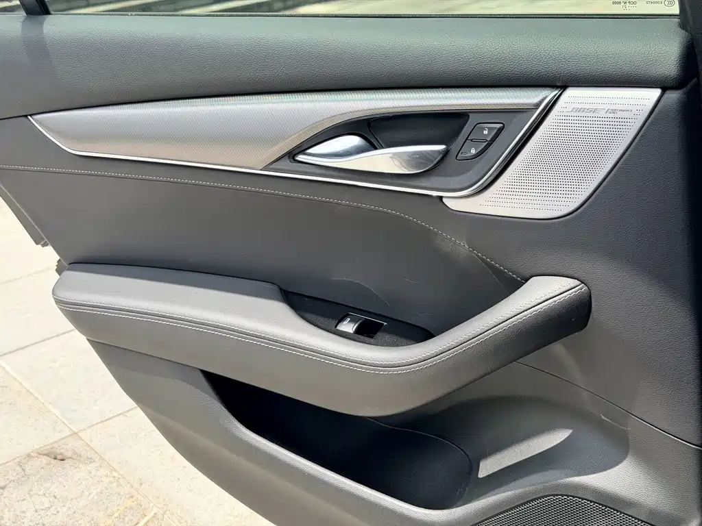 Cadillac CT5 — миниатюра 13