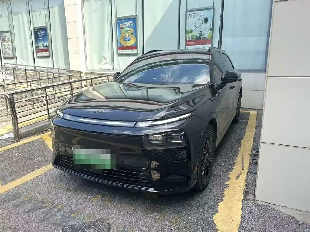 XPeng G9