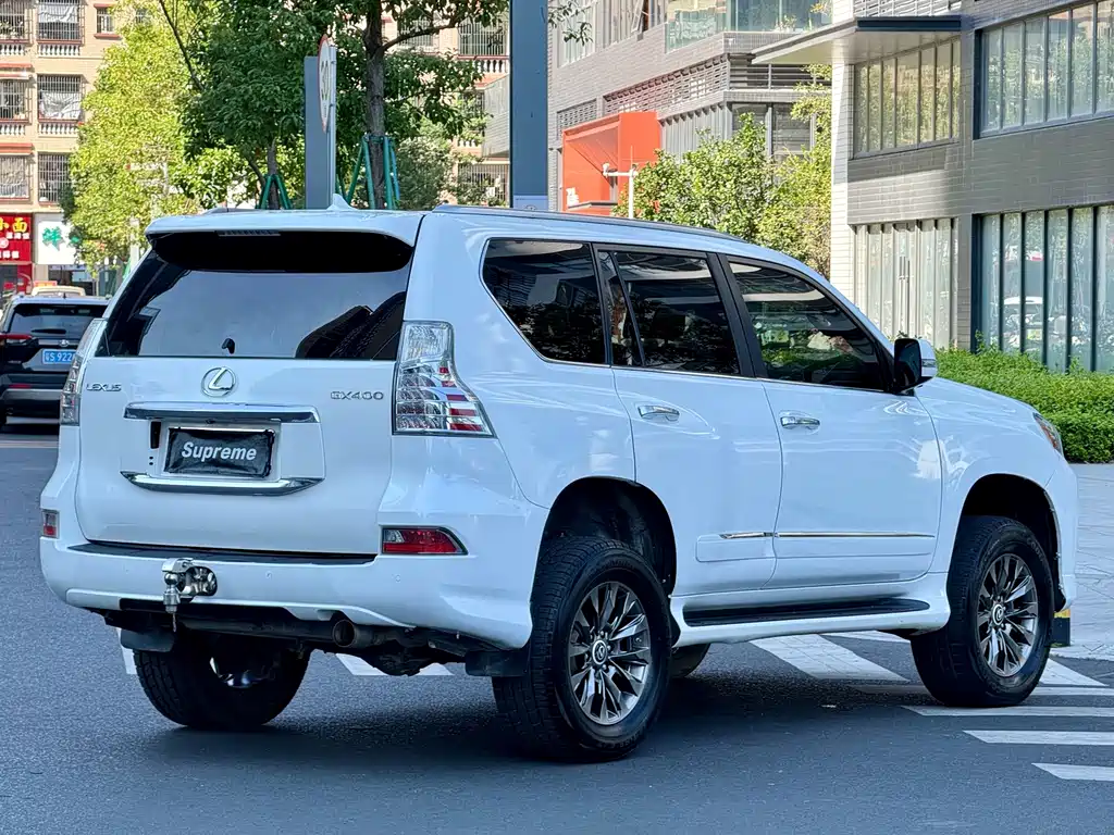 Lexus GX — миниатюра 9