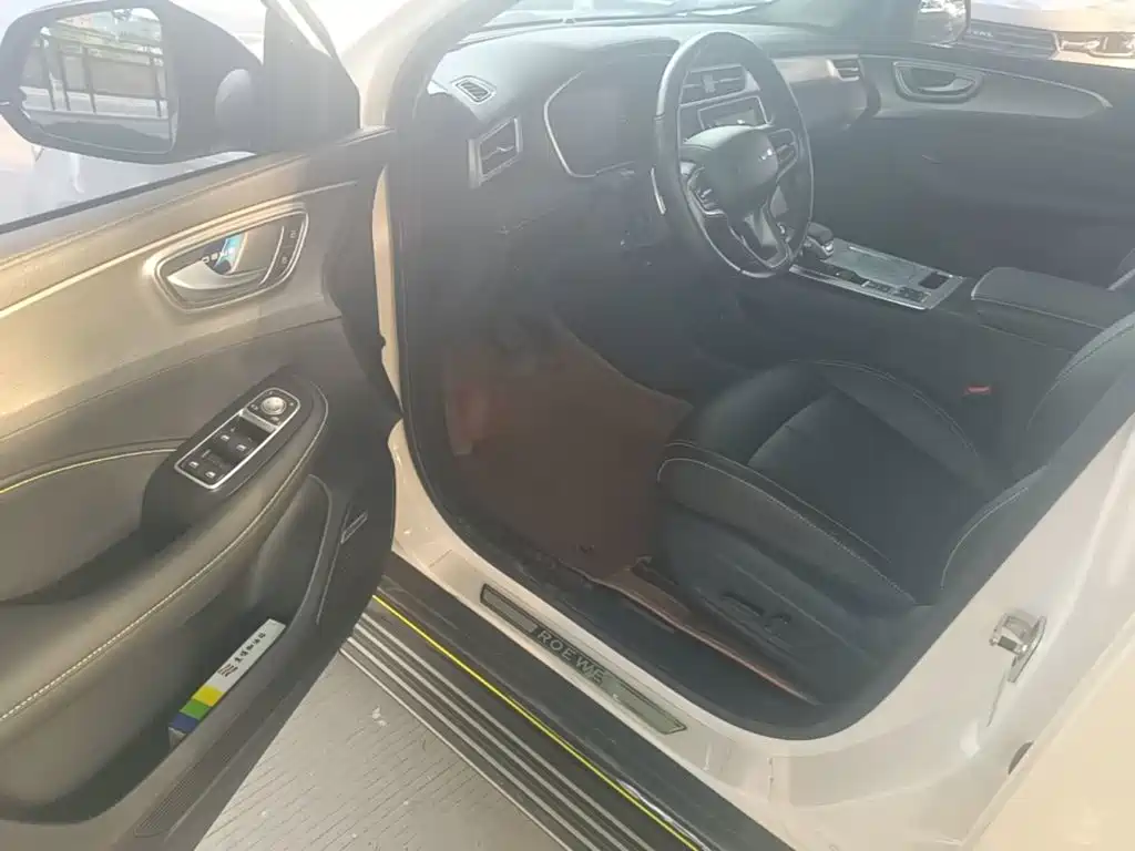 Roewe RX5 New Energy — миниатюра 16
