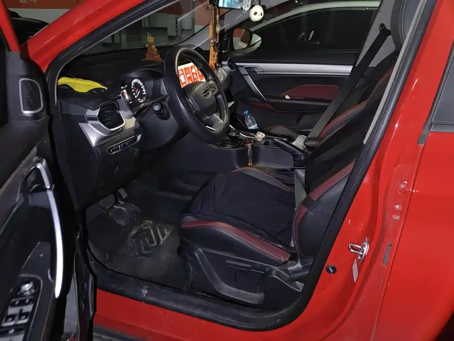 Geely Binyue — миниатюра 9